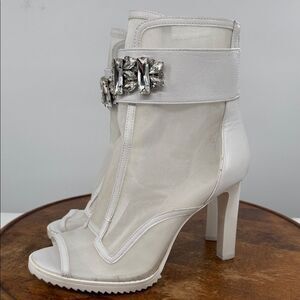 Karl Lagerfeld Heels Wm 8M Blayze White Mesh Peep Toe Rhinestone Back Zip